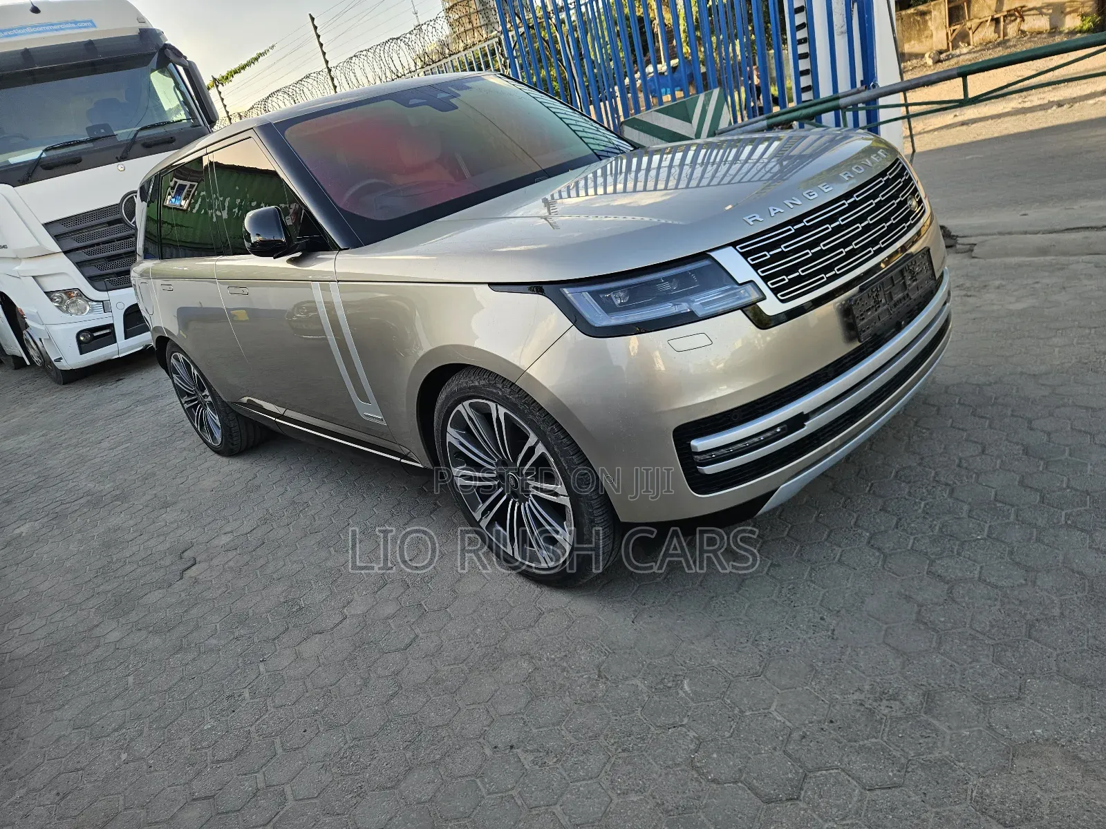 Land Rover Range Rover Vogue 2023 Brown