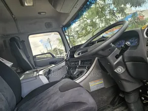 Ud Quon Double Steering Moto Sana