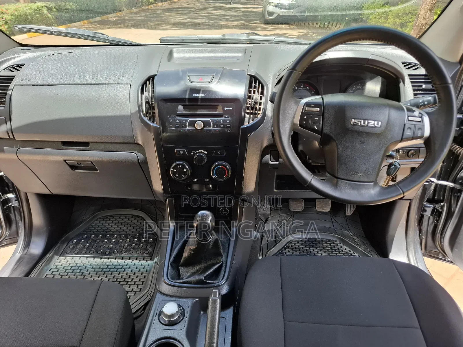 Isuzu D-MAX 2022 Silver