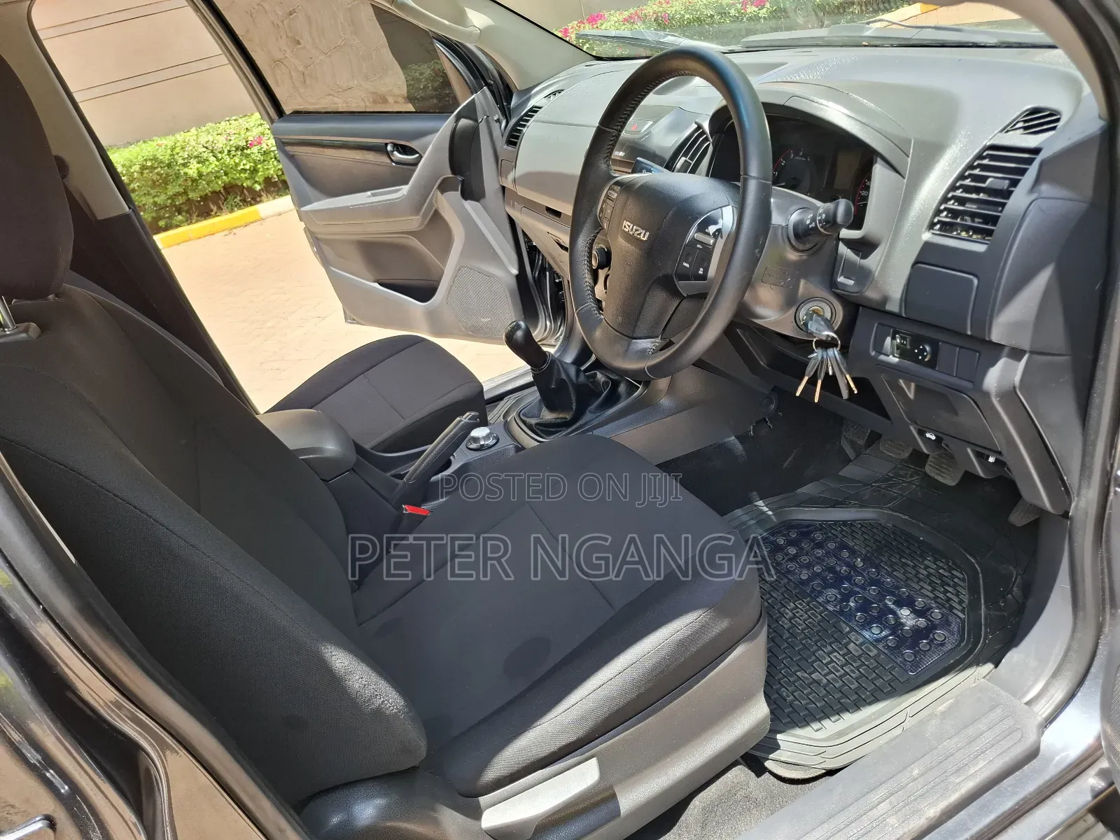 Isuzu D-MAX 2022 Silver