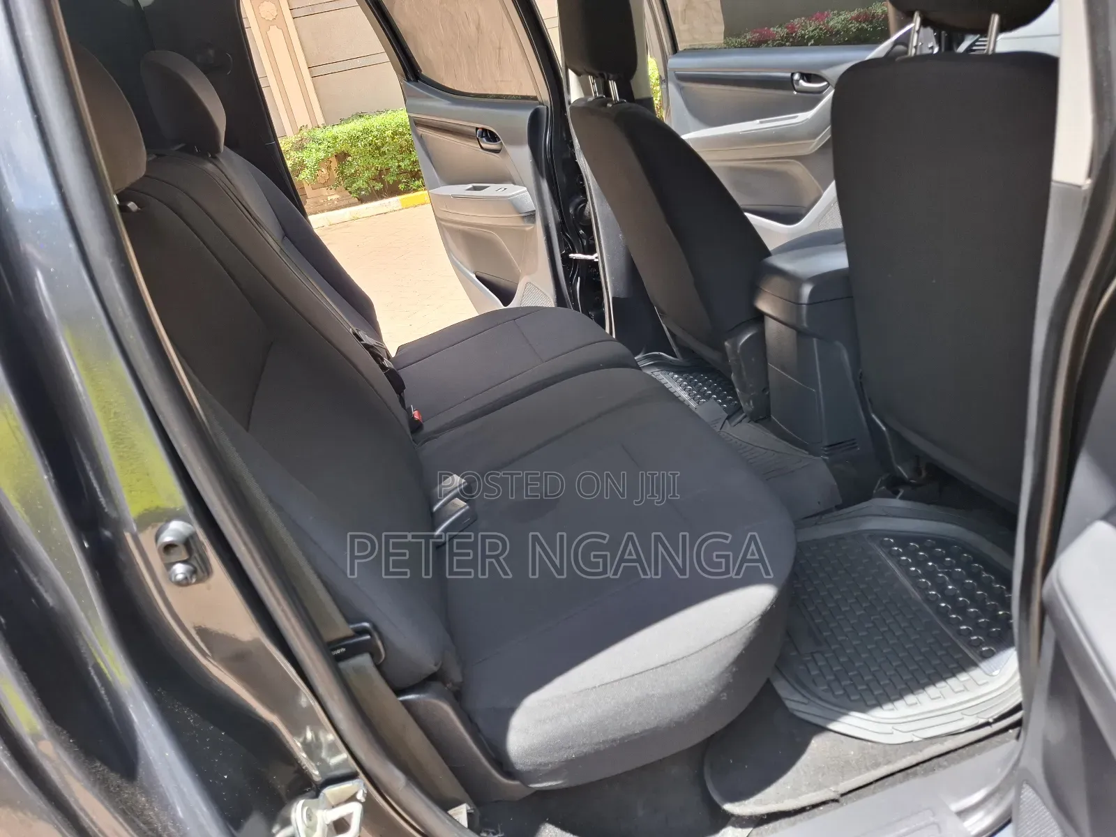 Isuzu D-MAX 2022 Silver