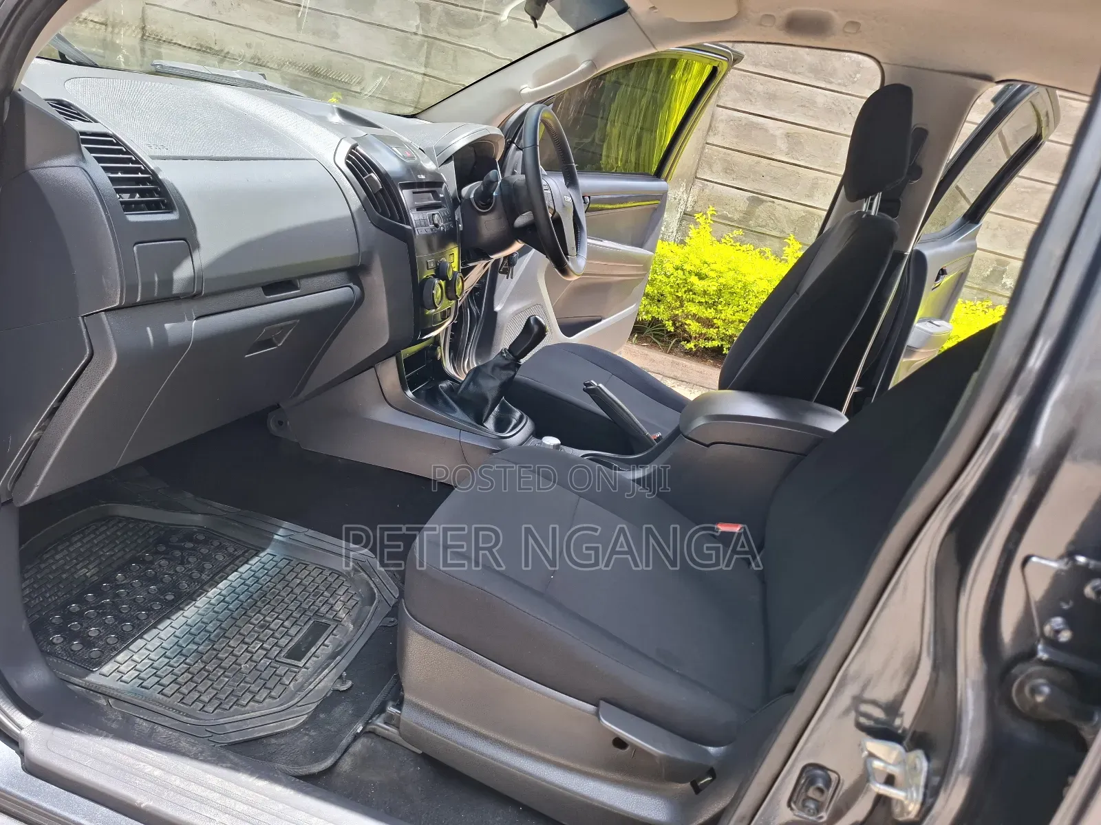 Isuzu D-MAX 2022 Silver