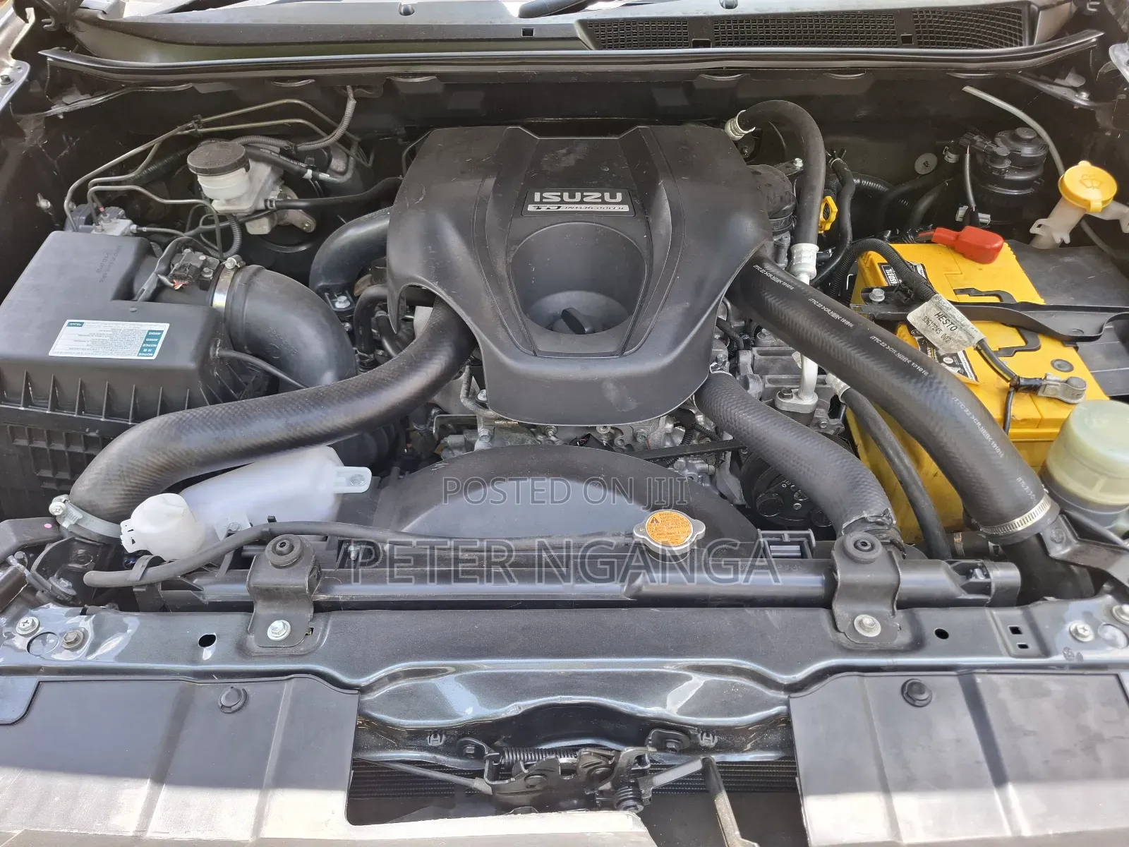 Isuzu D-MAX 2022 Silver