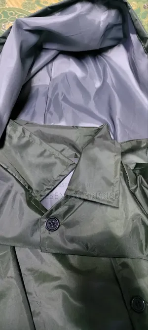 Jungle Green Rain Coat With Lining