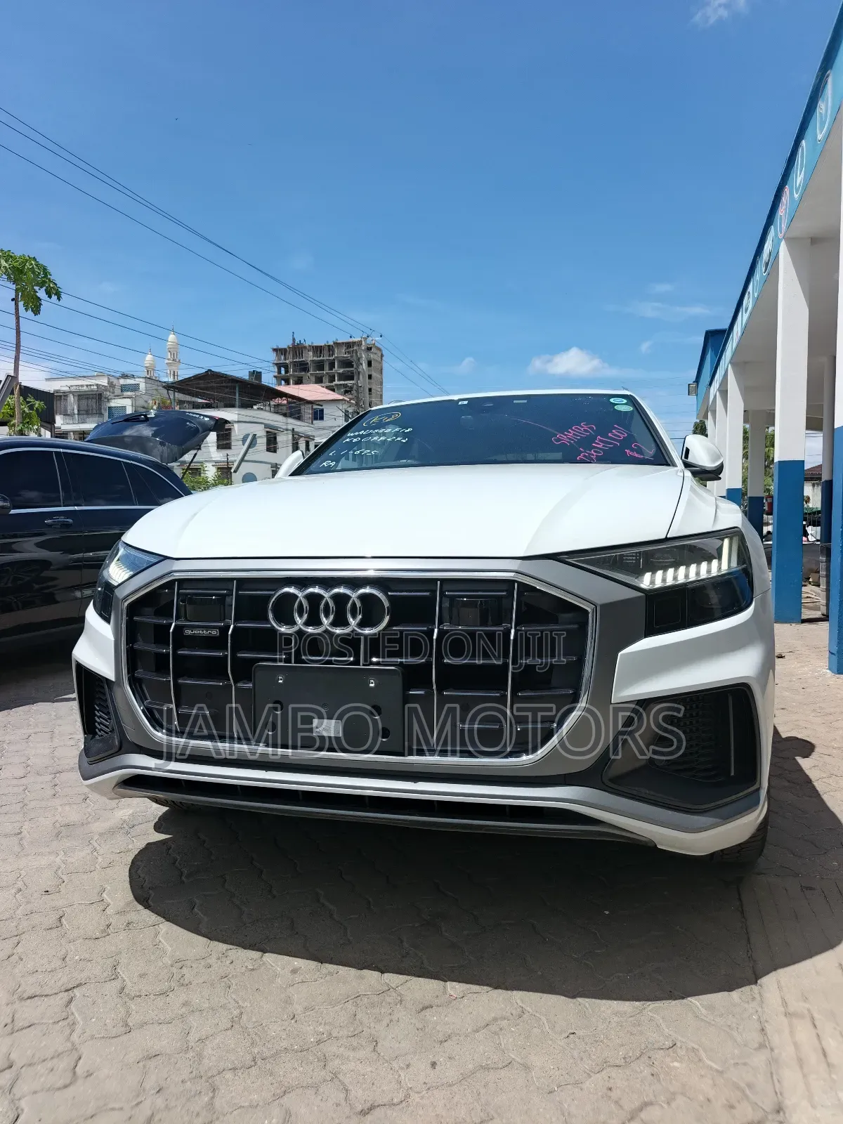 Audi Q8 55 Premium AWD quattro 2020 White