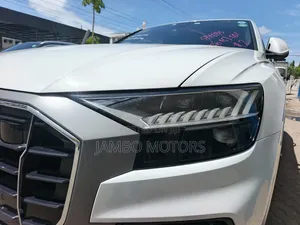Audi Q8 55 Premium AWD quattro 2020 White