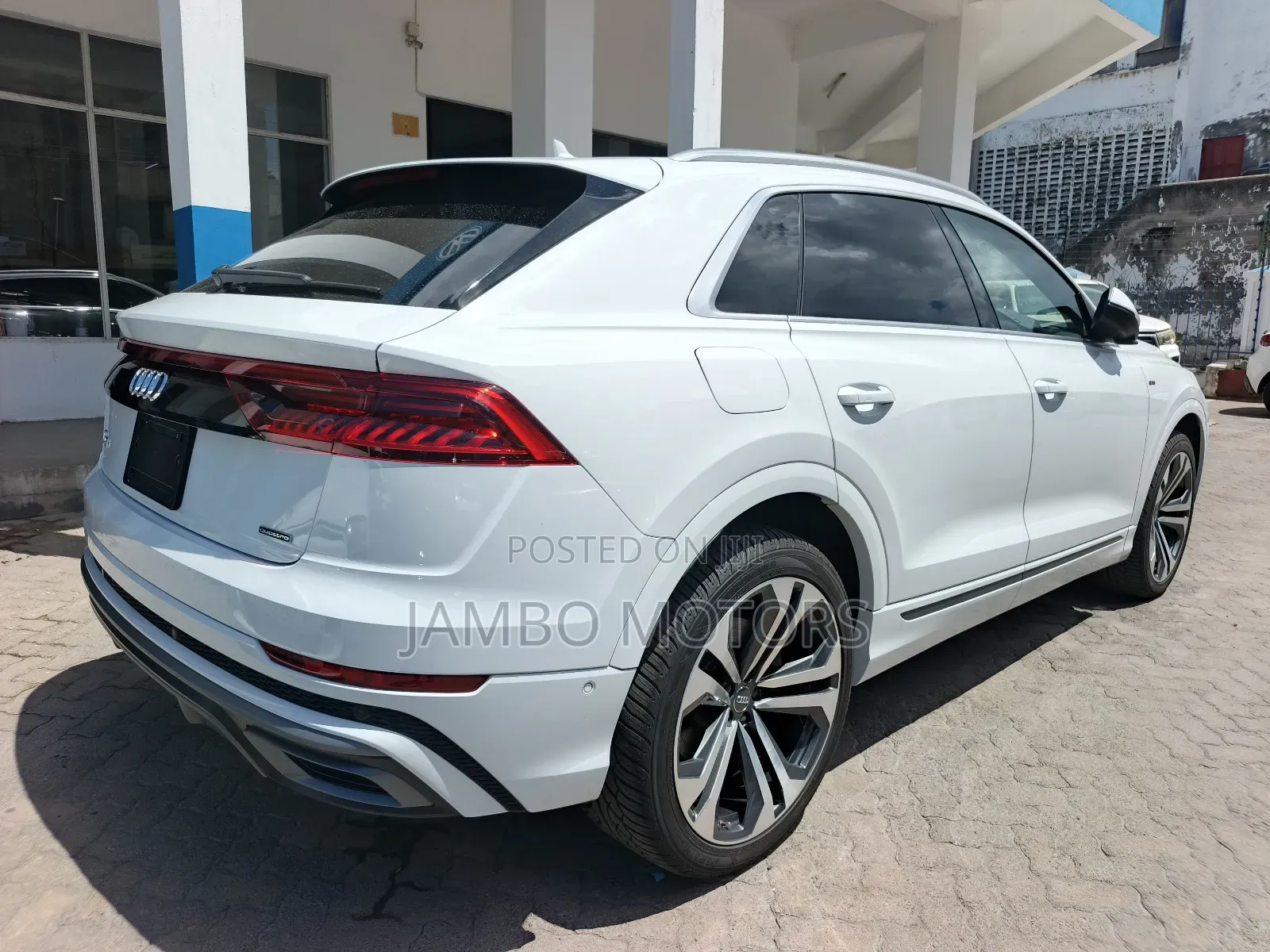 Audi Q8 55 Premium AWD quattro 2020 White