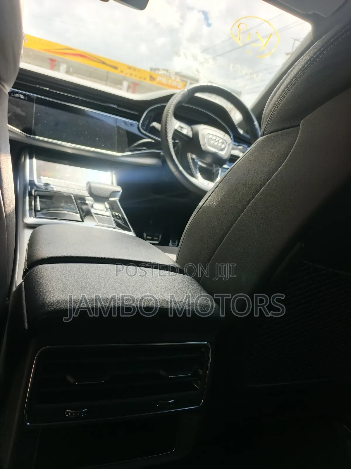 Audi Q8 55 Premium AWD quattro 2020 White