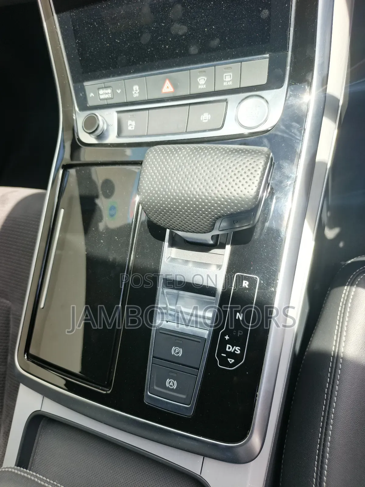 Audi Q8 55 Premium AWD quattro 2020 White