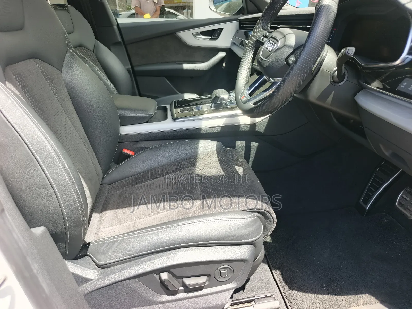 Audi Q8 55 Premium AWD quattro 2020 White
