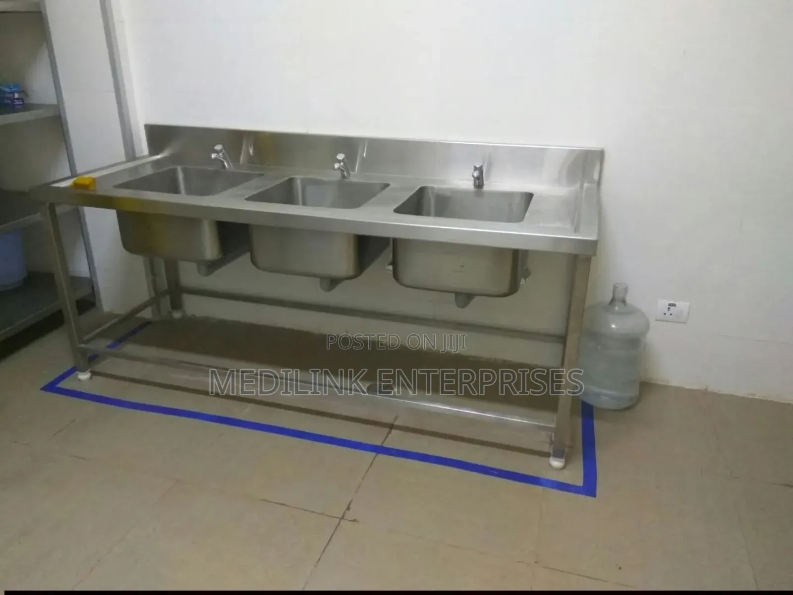 Ss 304 Triple Free Standing Sinks