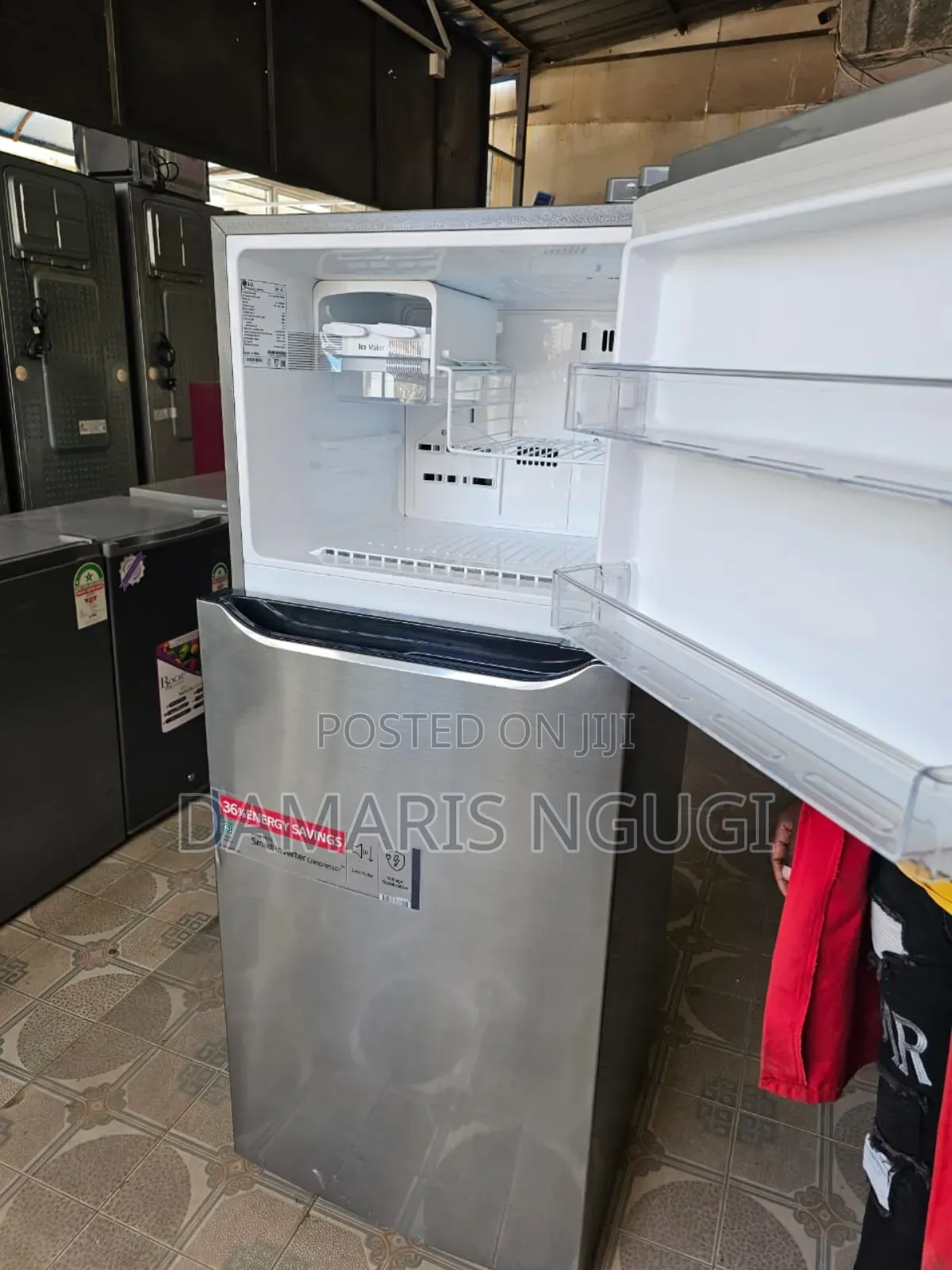 Top Freezer Lg Fridge (Good as New )