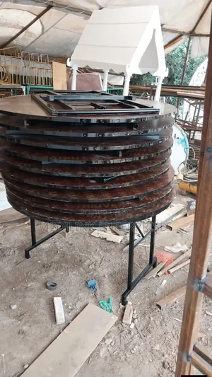 Foldable Round Tables for Events