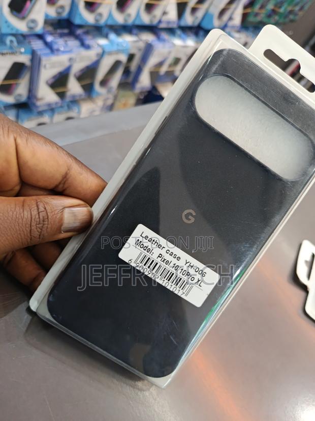 Black Leather Case for the Google Pixel 10 Pro Xl. - thumbnail 2