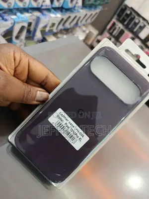Google- Leather Case, Model Yh-006, Designed for the Pixel 10 Pro Xl.