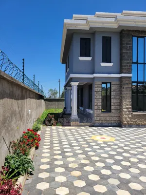 6bdrm Mansion in Njambu Tv, Karai for sale