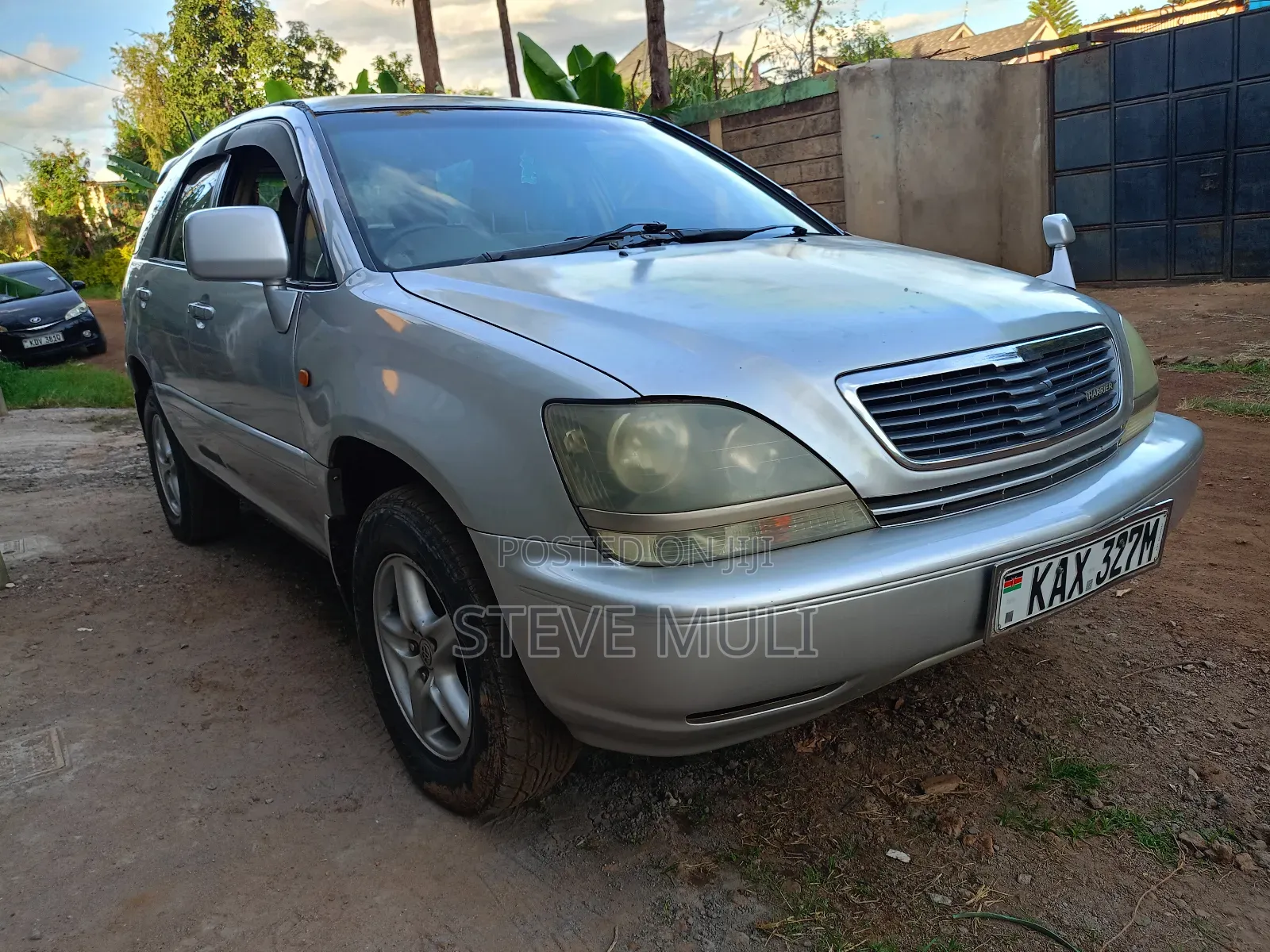 Toyota Harrier 2000 Silver