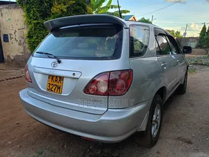 Toyota Harrier 2000 Silver