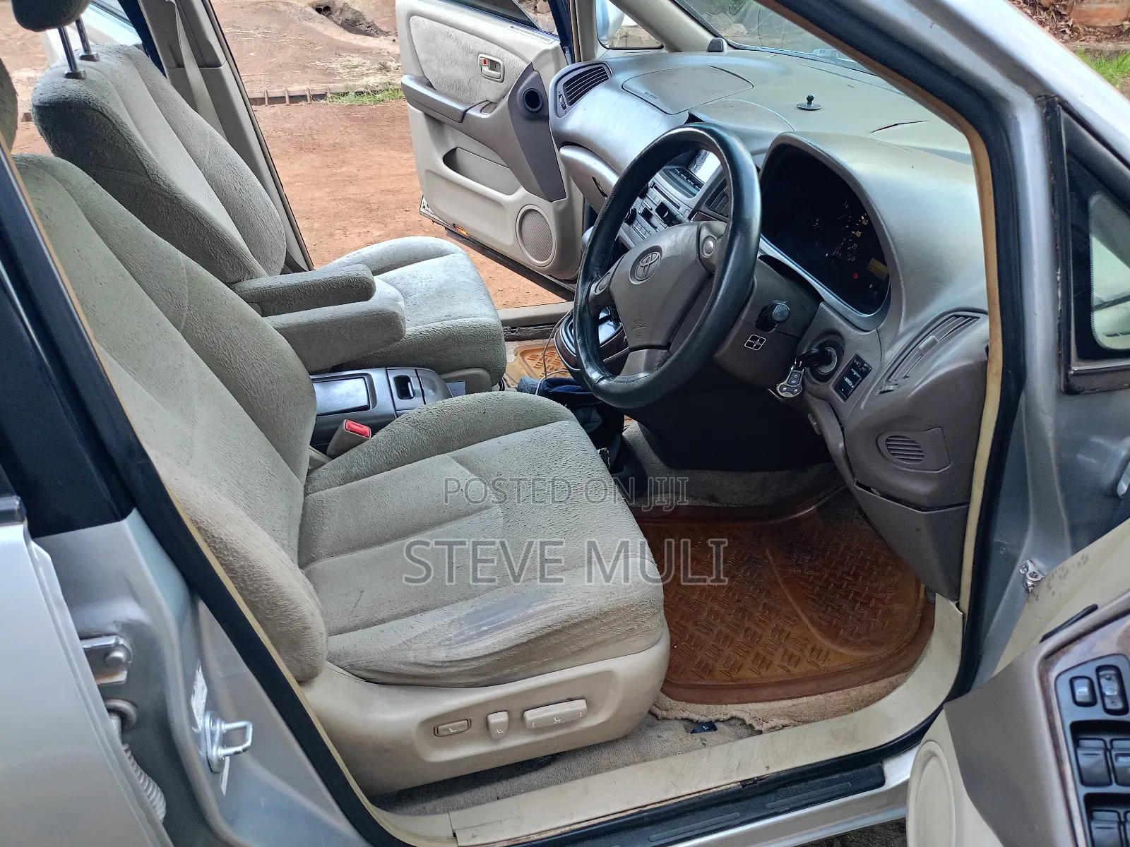 Toyota Harrier 2000 Silver