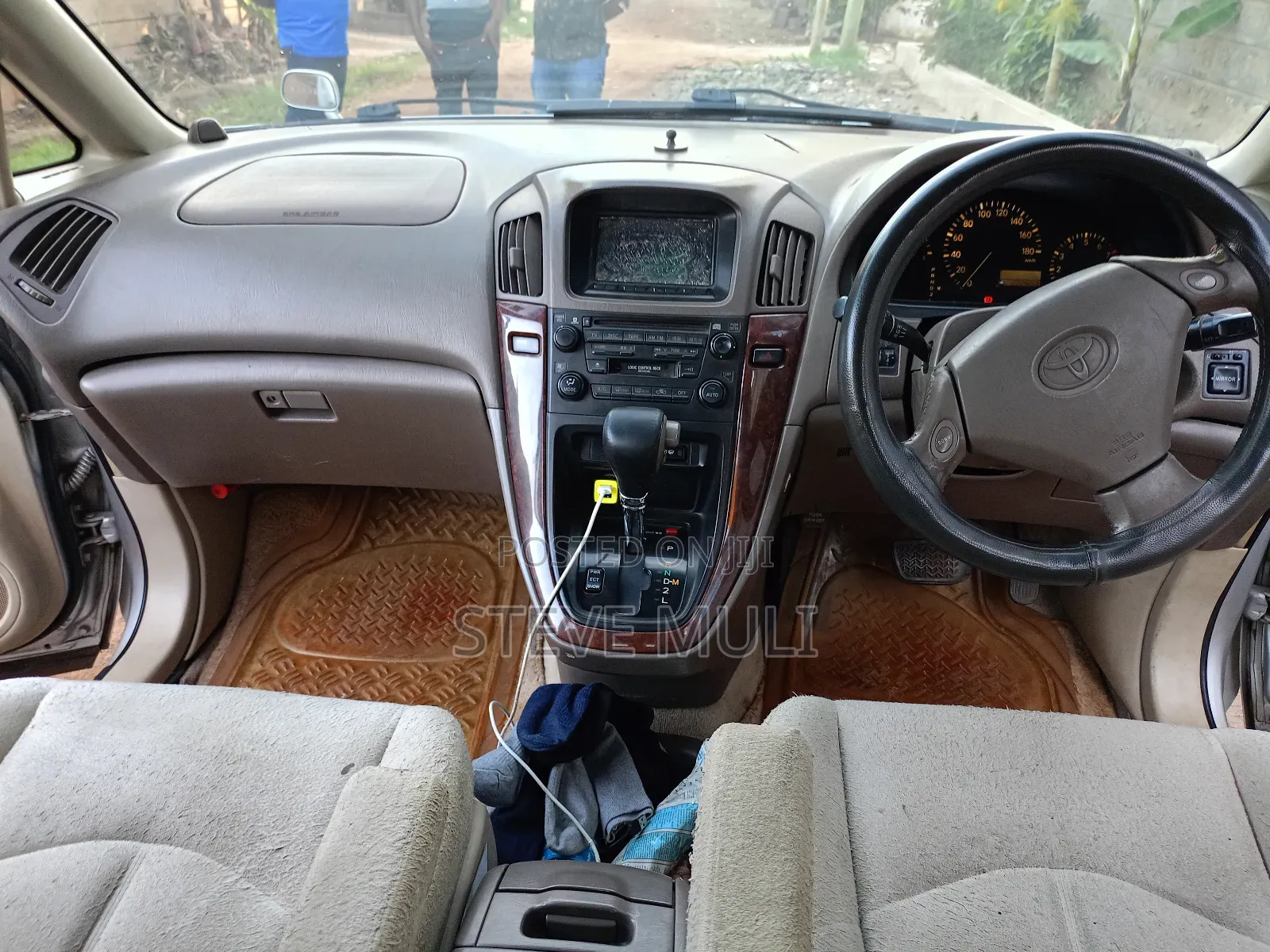 Toyota Harrier 2000 Silver