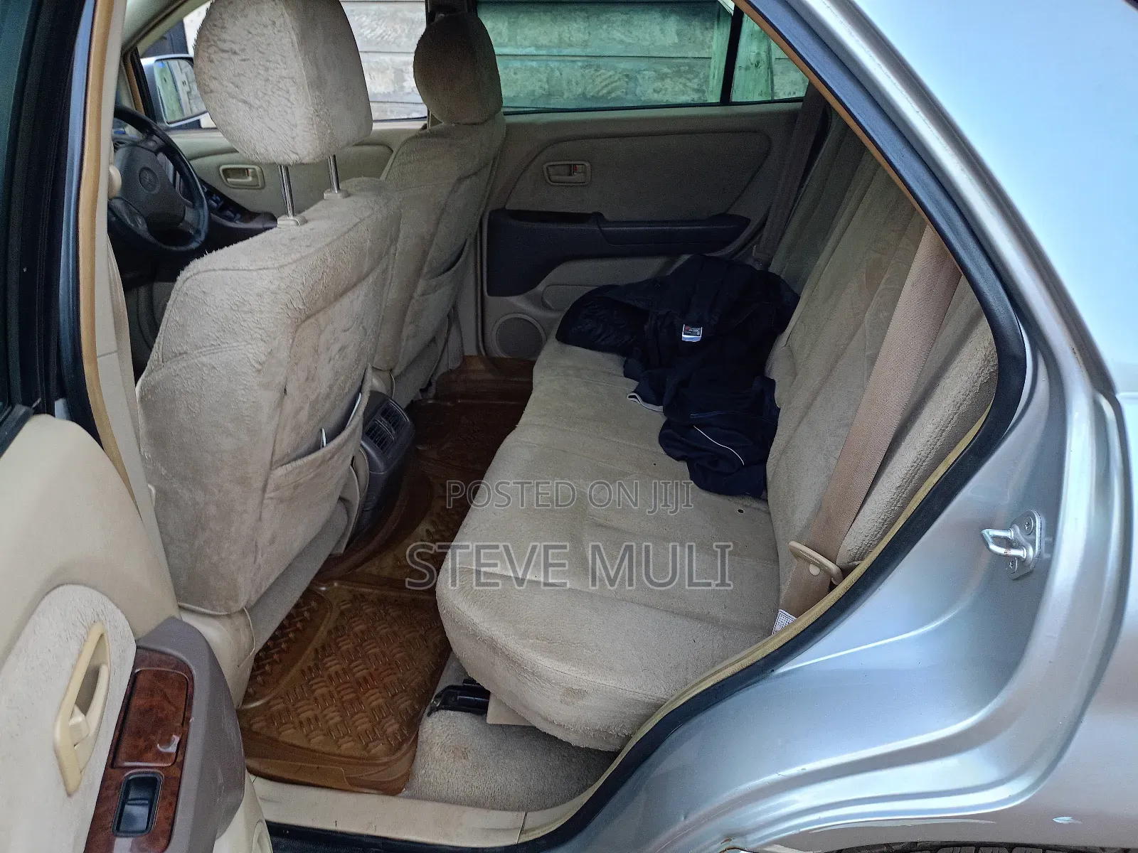 Toyota Harrier 2000 Silver