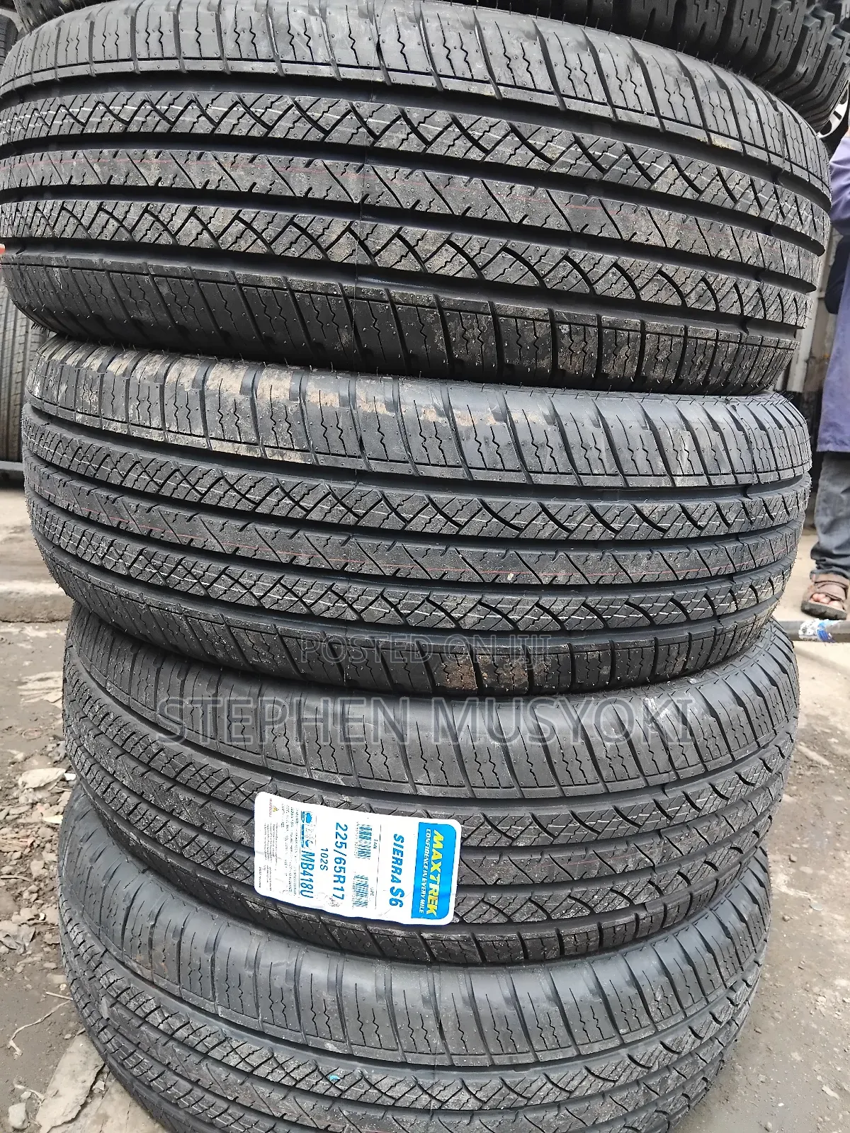 225/65r17 Maxtrek Tyre
