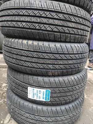 225/65r17 Maxtrek Tyre