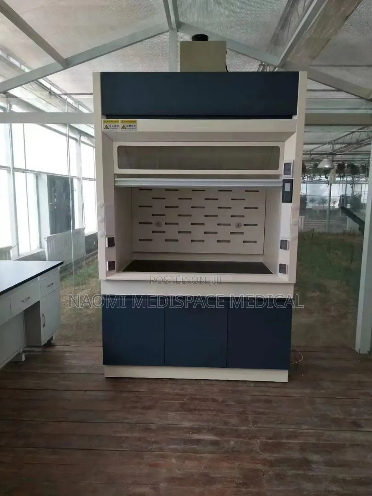 Fume Hood Chamber-Hazadous Inhalation Prevention