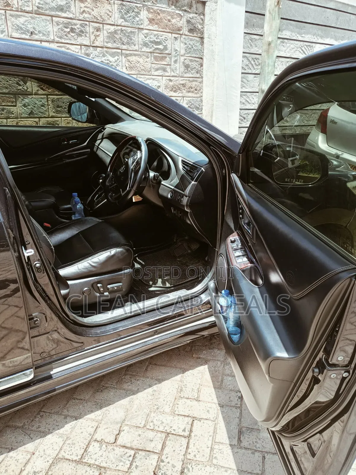 Toyota Harrier 2014