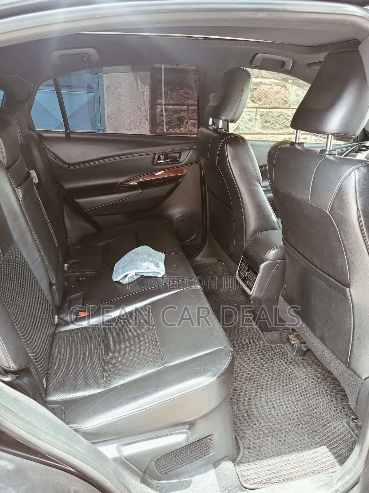 Toyota Harrier 2014