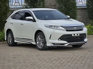 Toyota Harrier 2.0 2019 White