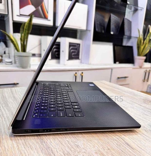 Laptop Dell XPS 15 16GB Intel Core i7 SSD 256GB - thumbnail 2