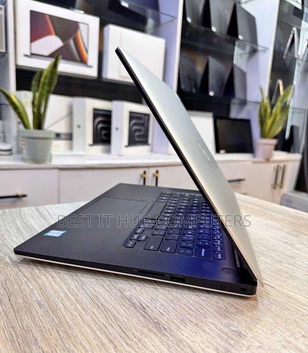 Laptop Dell XPS 15 16GB Intel Core i7 SSD 256GB - thumbnail 4
