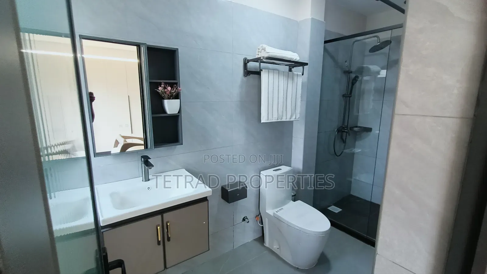 2bdrm Apartment in Westlands, Raphta Road Area for sale