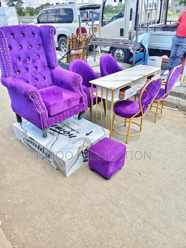 Salon Set of King Chair Plus Platform,2love Seats and 2 Styling Seats - main view