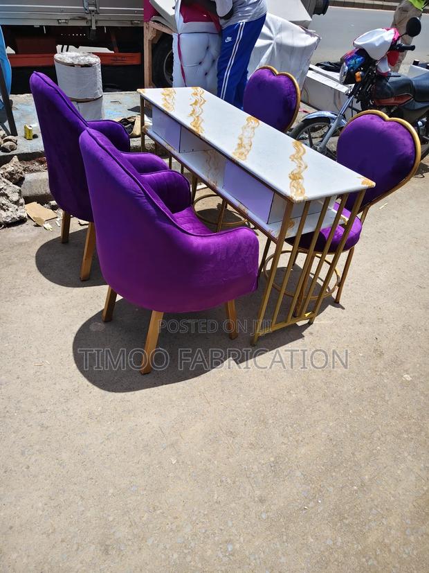 Salon Set of King Chair Plus Platform,2love Seats and 2 Styling Seats - thumbnail 2