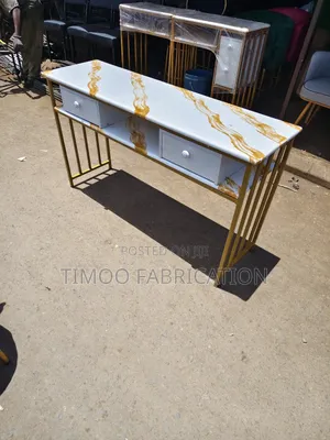 Nail Table With Drawers