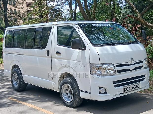 Toyota HiAce 2012 White - thumbnail 3