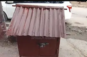 Dog House for Sale It’S New
