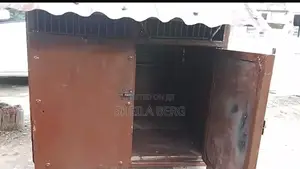 Dog House for Sale It’S New