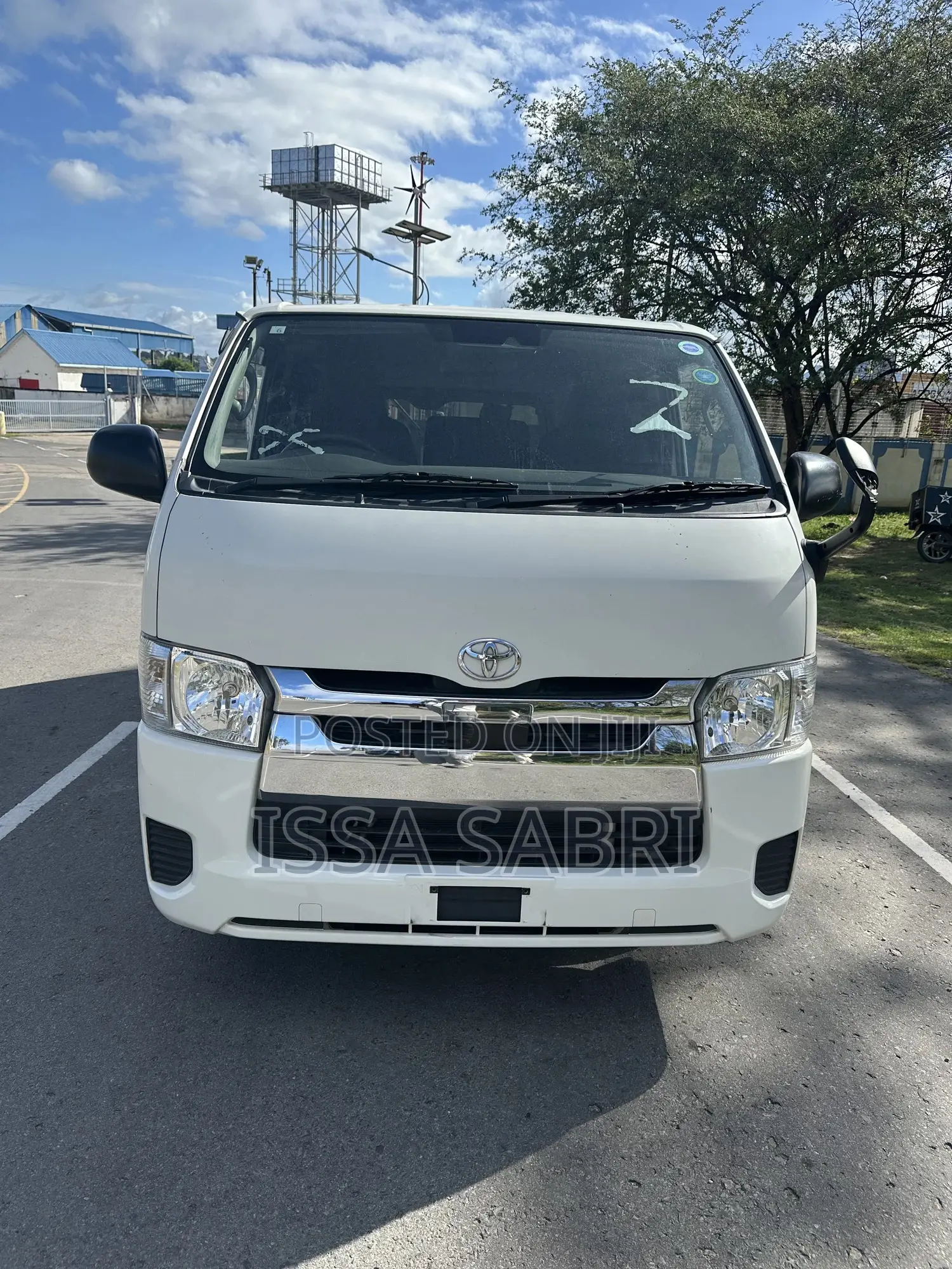 Toyota HiAce 2019 White