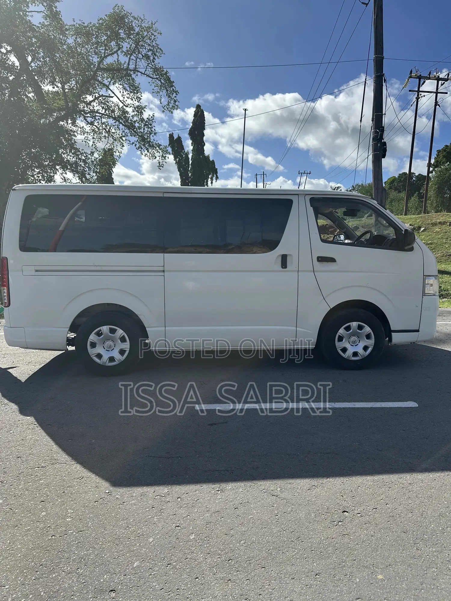 Toyota HiAce 2019 White