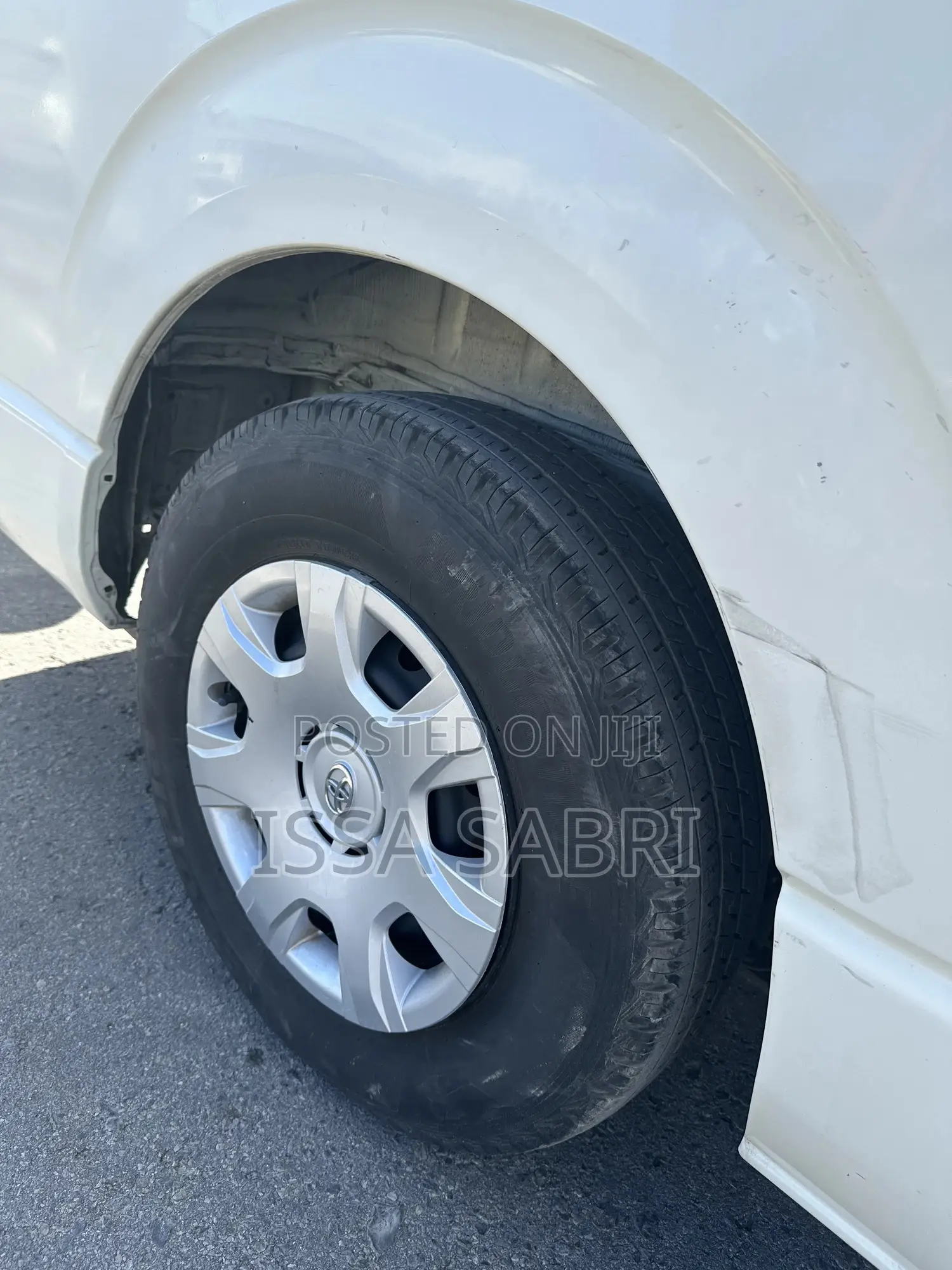 Toyota HiAce 2019 White