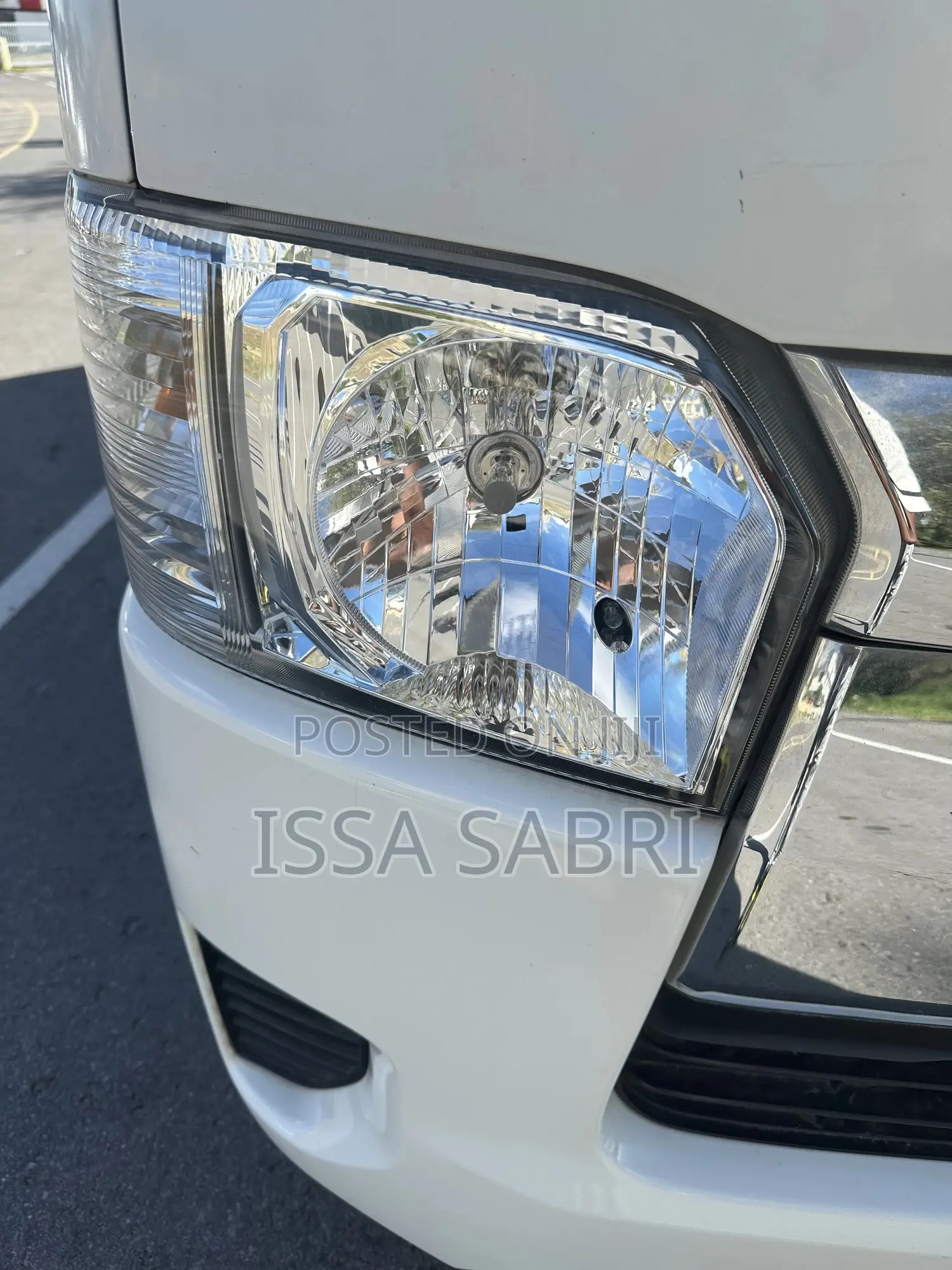 Toyota HiAce 2019 White