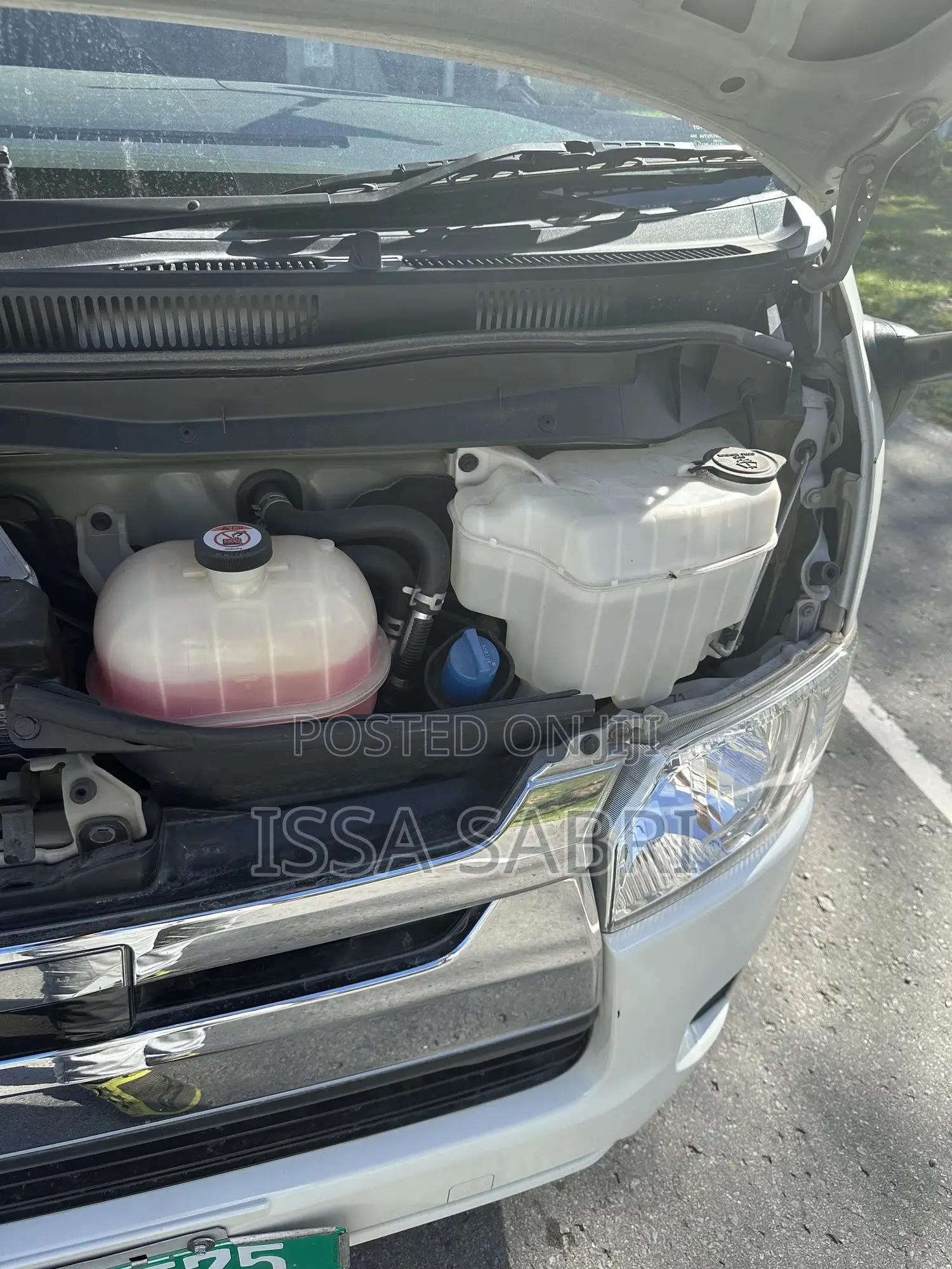 Toyota HiAce 2019 White