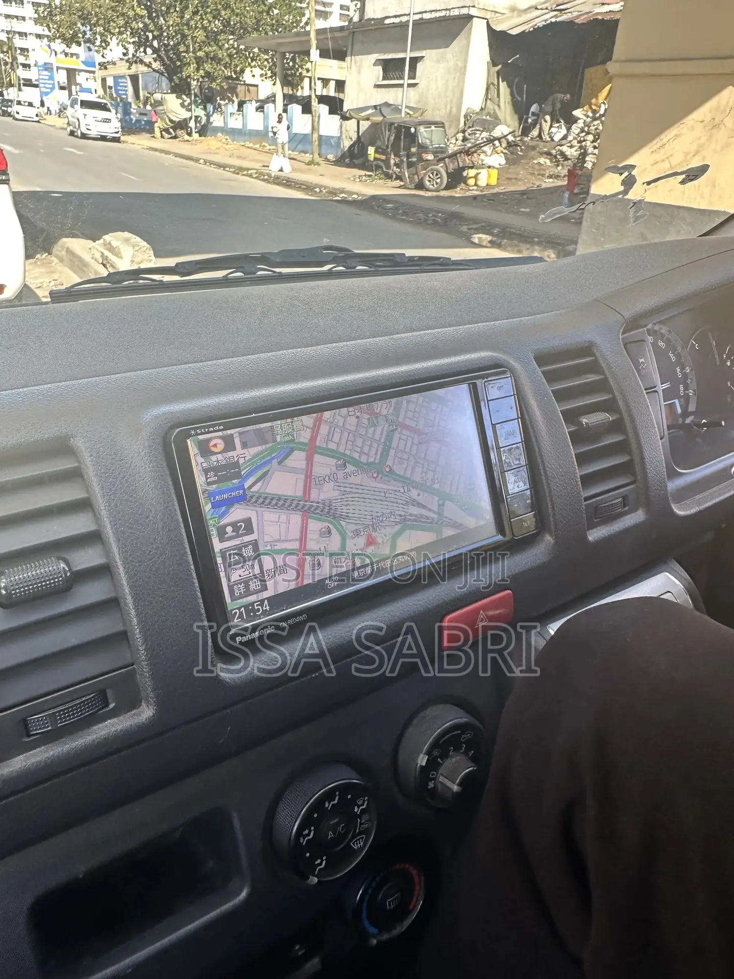 Toyota HiAce 2019 White