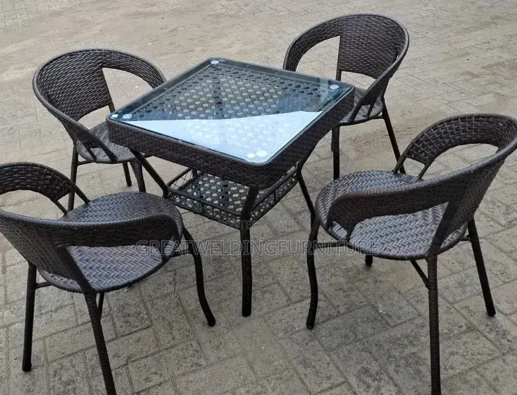 Outdoor Furnitures