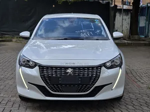Peugeot 208 2021 White