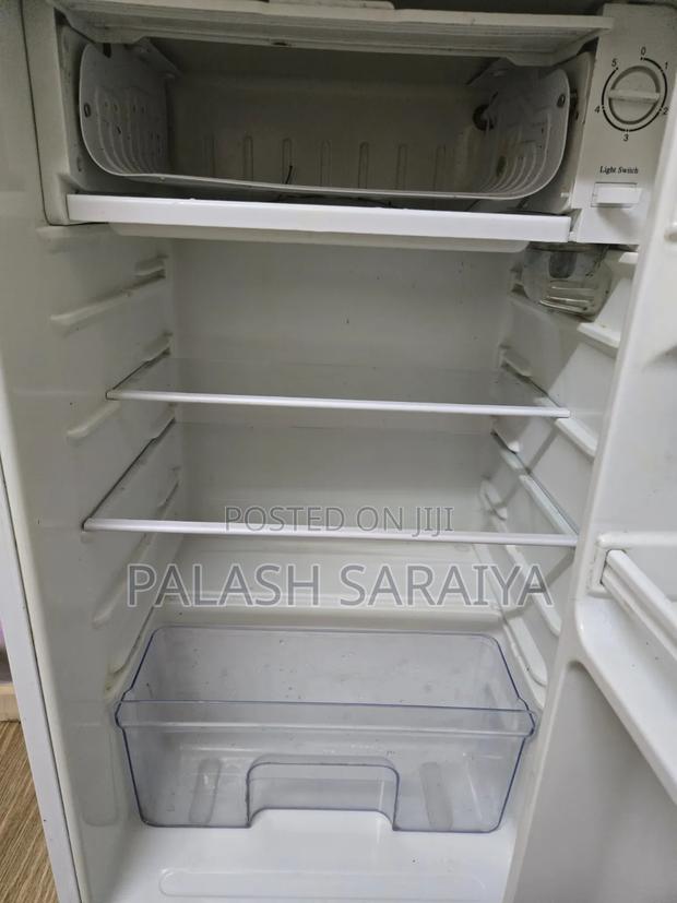 Ramtons Fridge - 90l - thumbnail 3