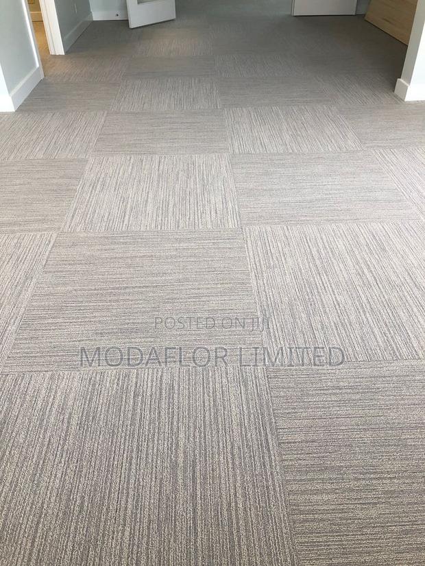 Carpet Tiles for Office, Shop and Indoor Floor Finishing Use